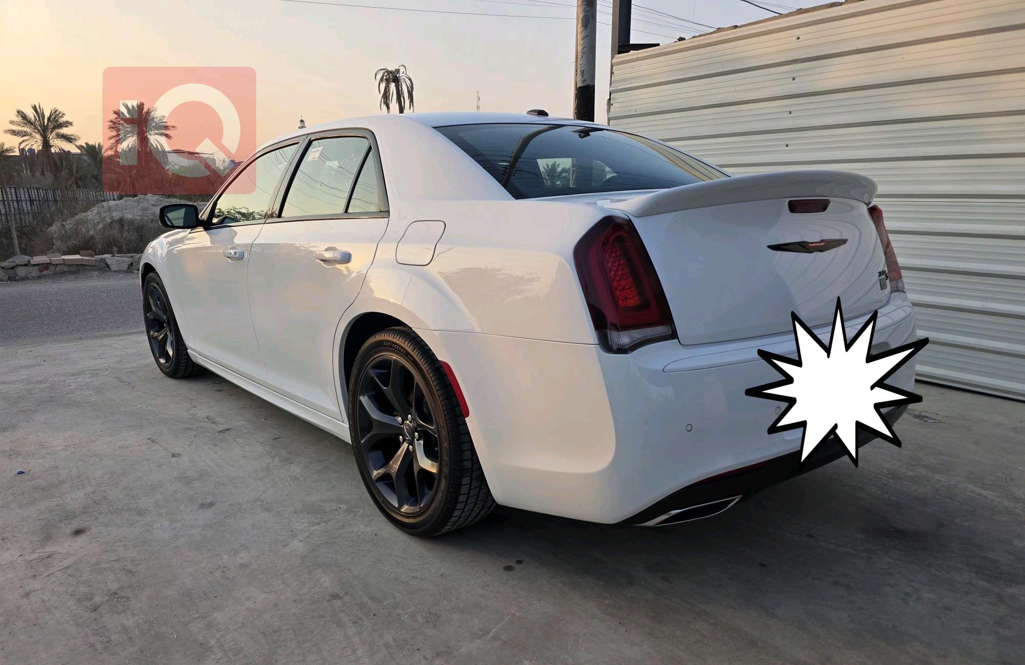 کرایسلەر 300